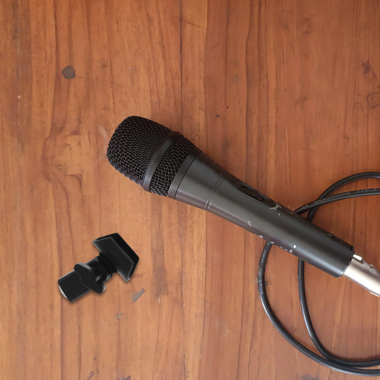 Universal Adjustable Mic Clip  - Desk Setup With Mic 评论和价格